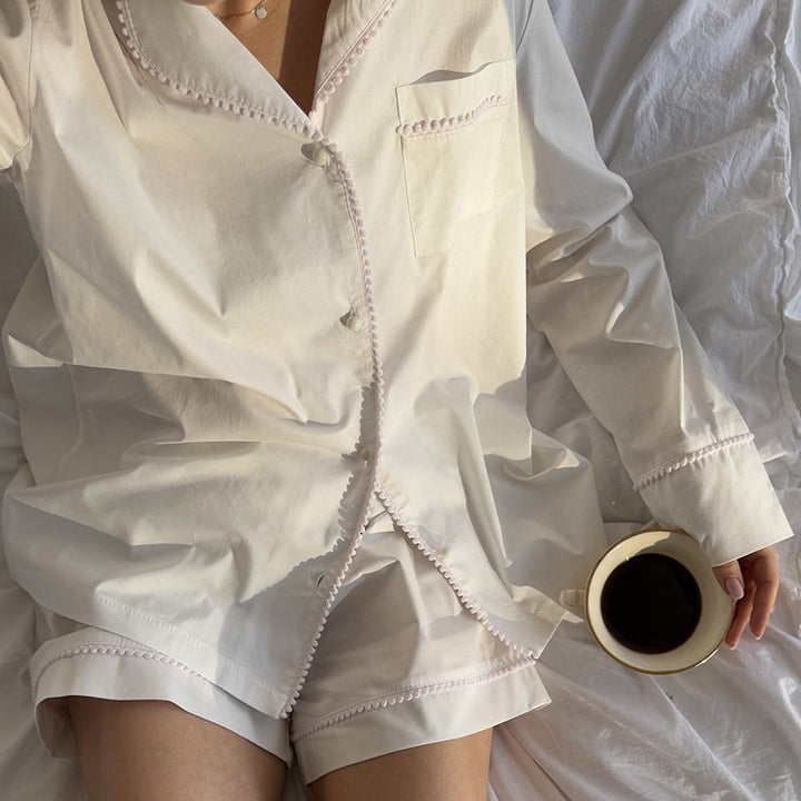 Dame Satin Pyjamas med elegant knaplukning Stilla
