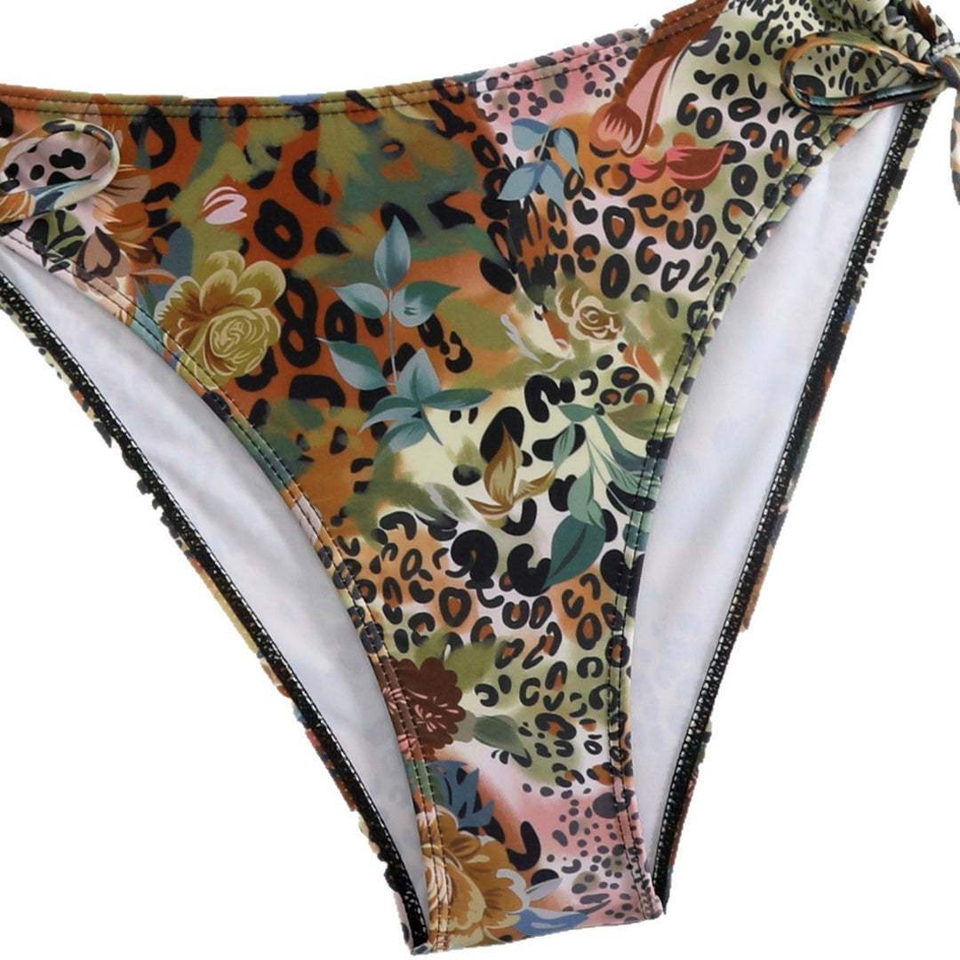 Dame triangle bikini med floral og animalistisk design Skovae