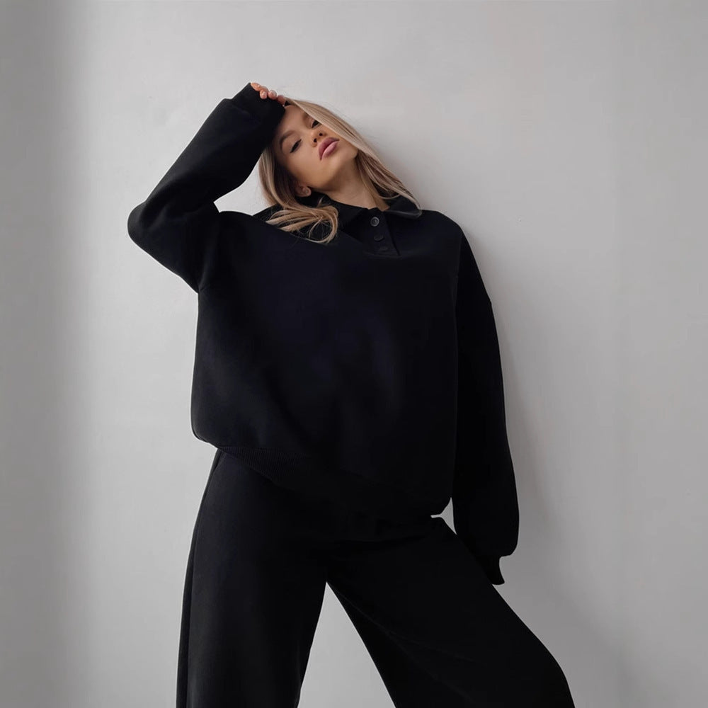 Kvinders sporty loungewear sæt med brede bukser og modeskjorte