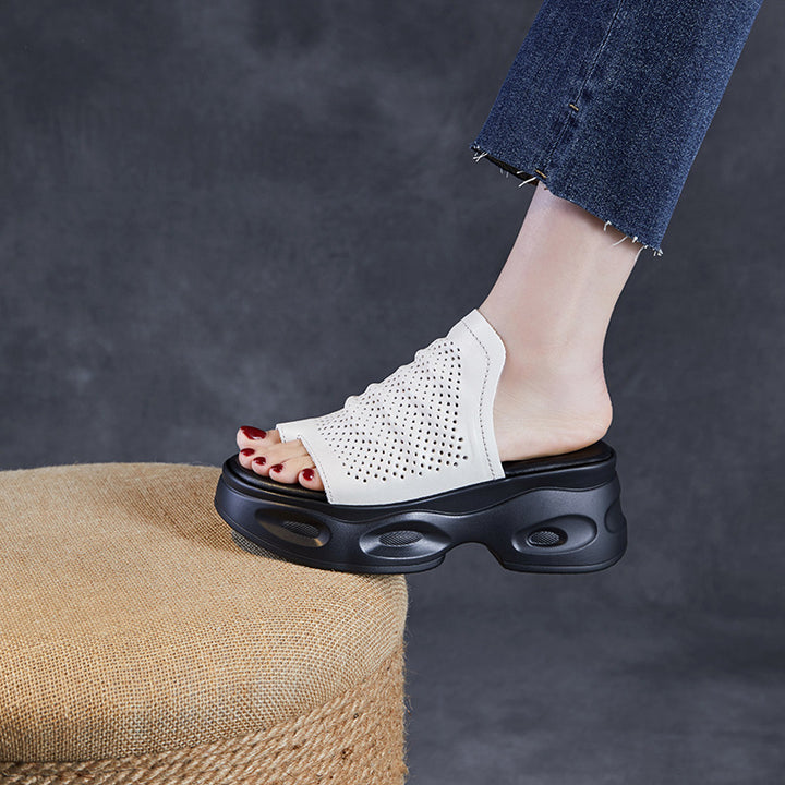 Femme Open-Toe Komfort Mules med hulmønster Stilla