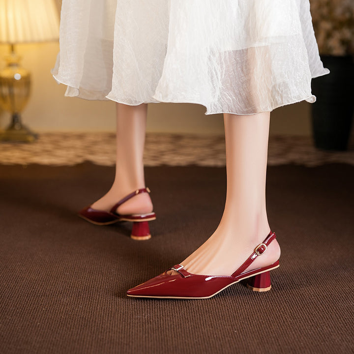 Dame Slingback Spids tå Hæle med Chunky Blokhæle og dekorativt Spændedetalje Stilla