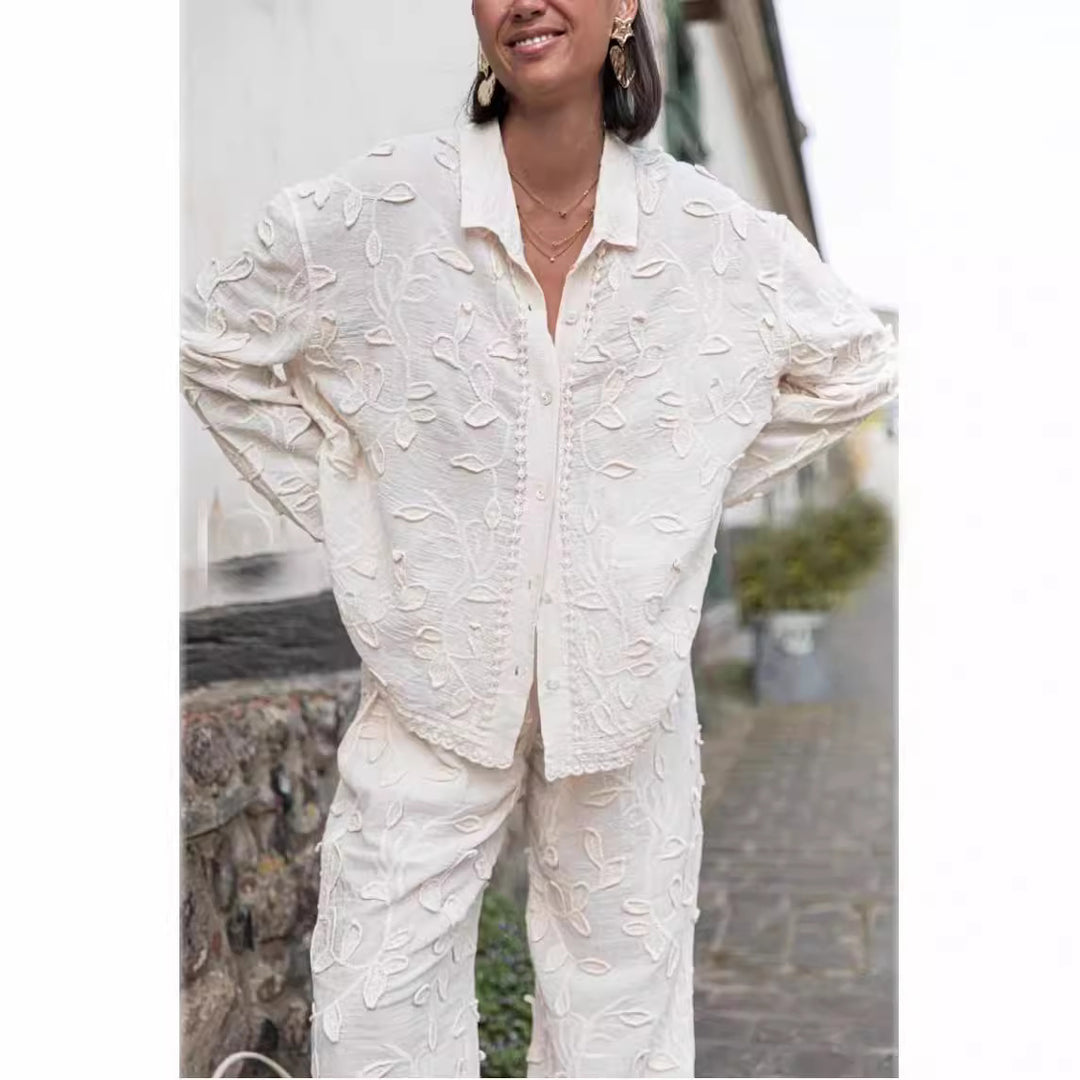 Damebluse med fin broderi og luftig pasform Skovae