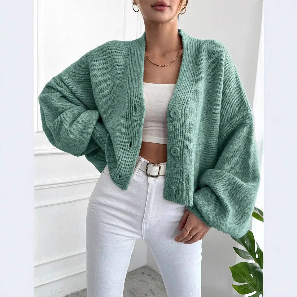 Women’s casual chunky knit cardigan with button-up design and voluminous sleeves Stilla
