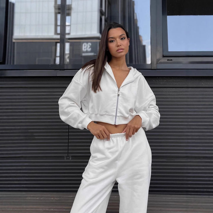 Kvinders komfortable og trendy cropped hoodie med en løs pasform og elastiske bukser Skovae