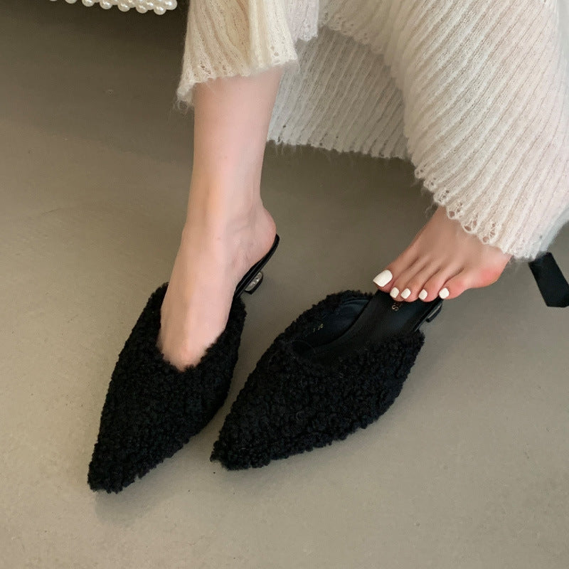 Dame Mules med luksuriøst plys-design og elegant spids afslutning Stilla