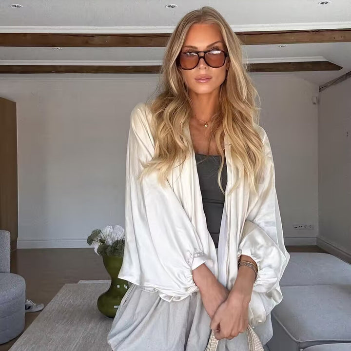 Dame elegant bluse med plisserede detaljer Stilla