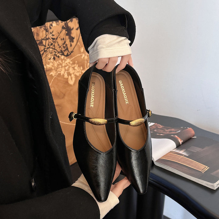 Femme Elegante Spidsesko med justerbar rem Stilla