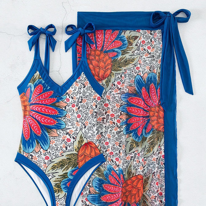 Dame Elegant og komfortabel blomsterprint badedragt med matchende indpakningsskørt Skovae