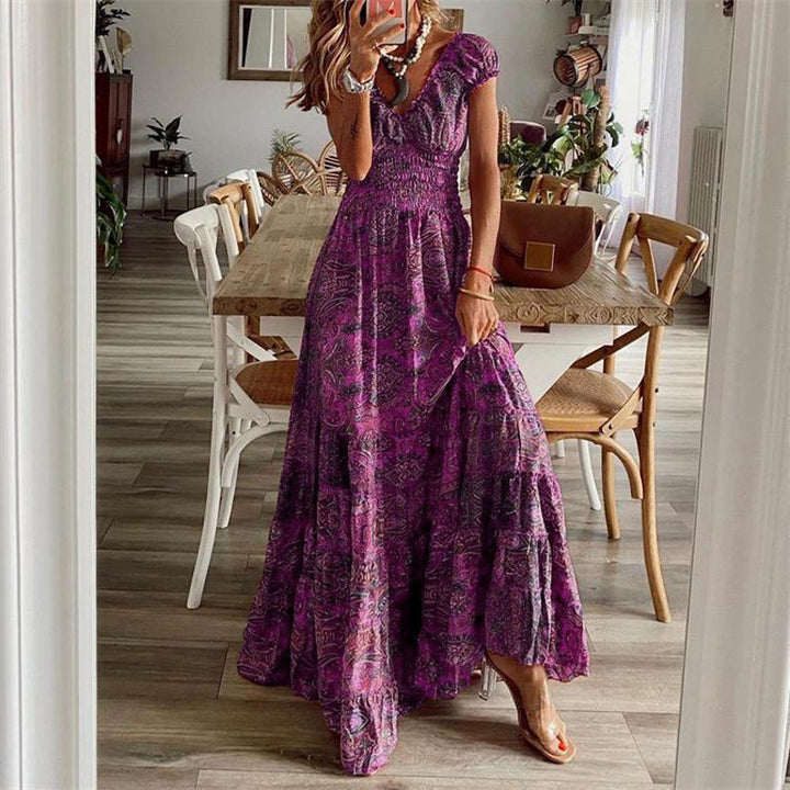 Dame Maxikjole med voluminøs nederdel og elegant V-udskæring Stilla
