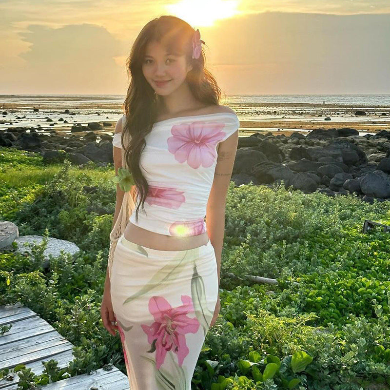 Dame Off-Shoulder Top med blomsterprint og figursyet snit Stilla