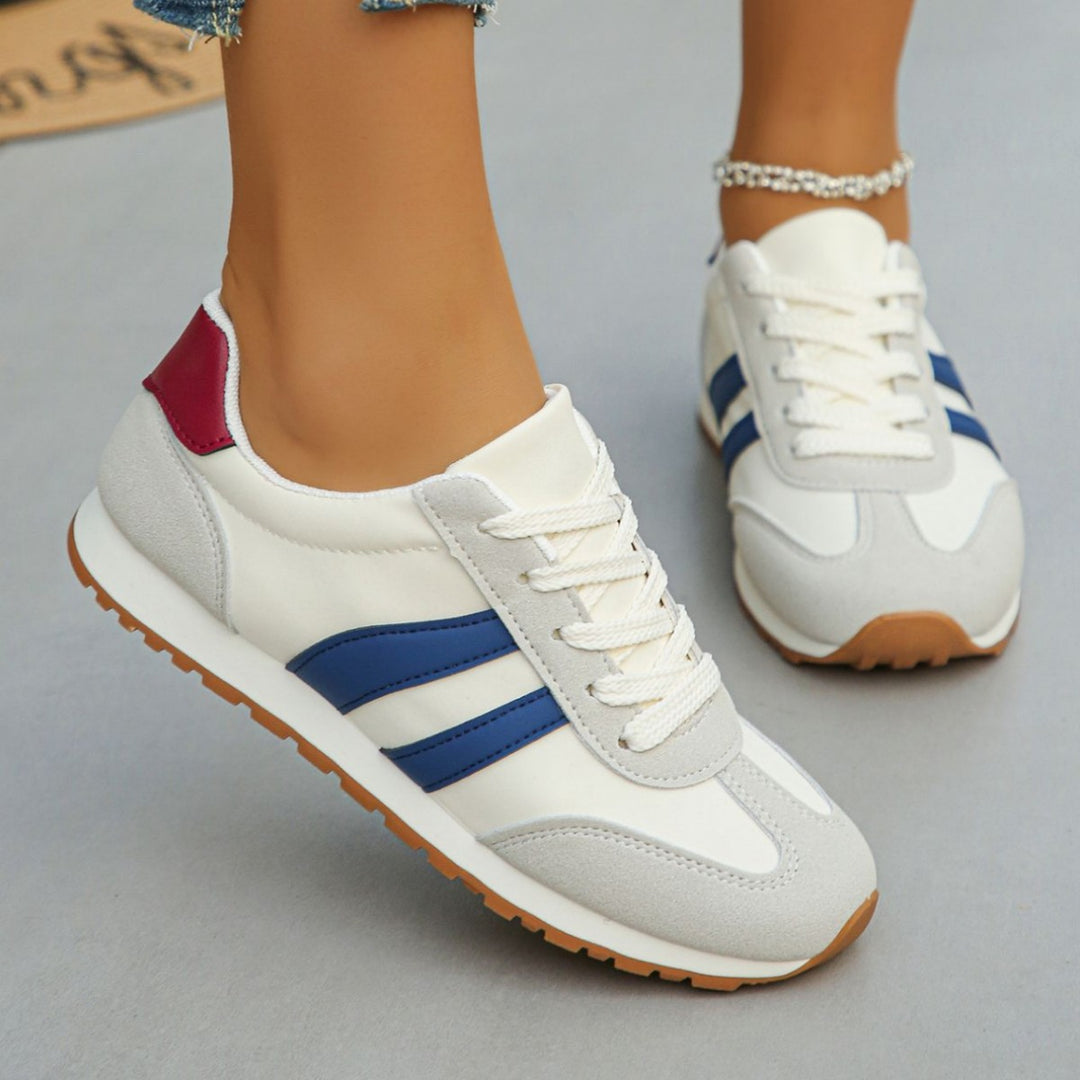 Dame Sporty Sneakers med åndbart overmateriale og skridsikker sål Stilla