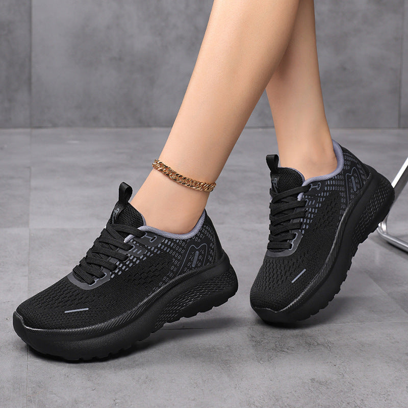 Dame ergonomisk komfort sneakers med sømløst mesh-overdel og kileformet dæmpning Skovae