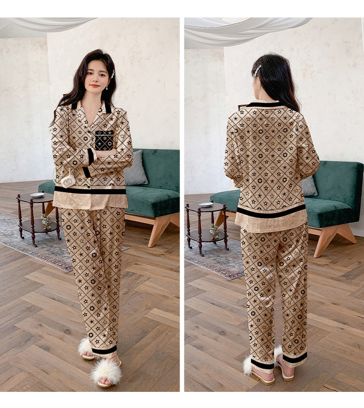 Dame luksus natwear sæt med blomstermønster og elegant design Stilla