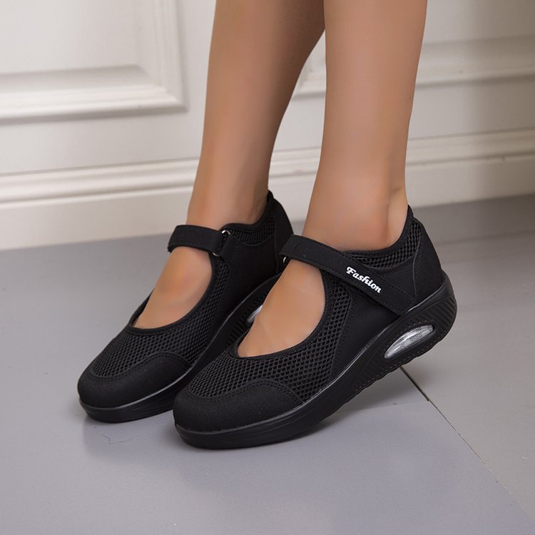 Dame fashion sneakers med åndbart net og støttende fodseng Stilla