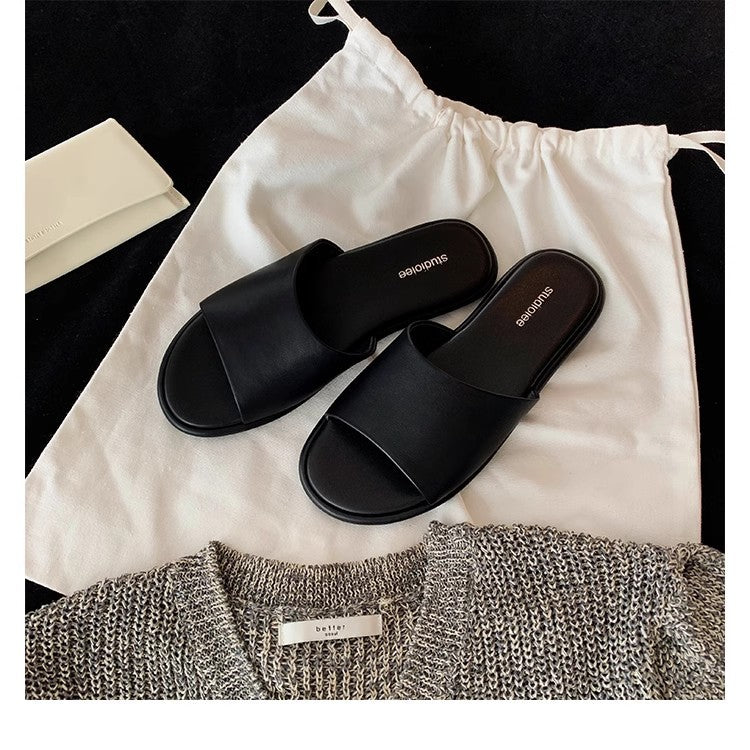 Dame minimalistiske badesandaler med bred rem og polstret indersål Stilla