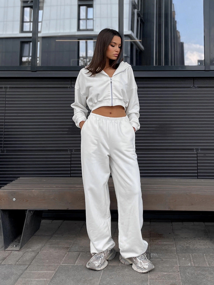 Kvinders komfortable og trendy cropped hoodie med en løs pasform og elastiske bukser Skovae