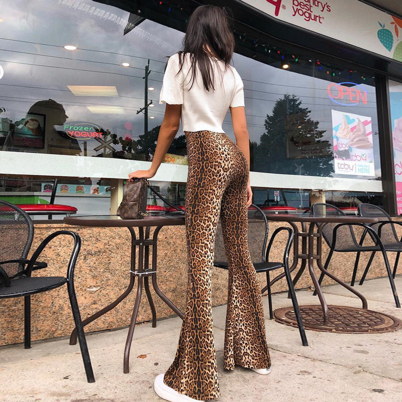 Dame Flared Jeans med stilfuldt leopardmønster Skovae
