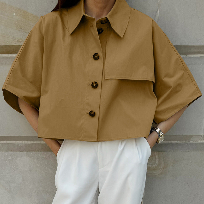 Dame elegant Oversized Bluse med asymmetrisk design og praktiske knapdetaljer Stilla