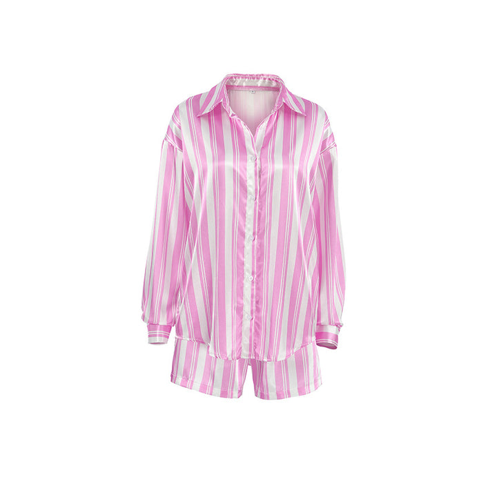 Dame stribet fritids-loungewear-sæt med løs pasform og knaplukning Stilla