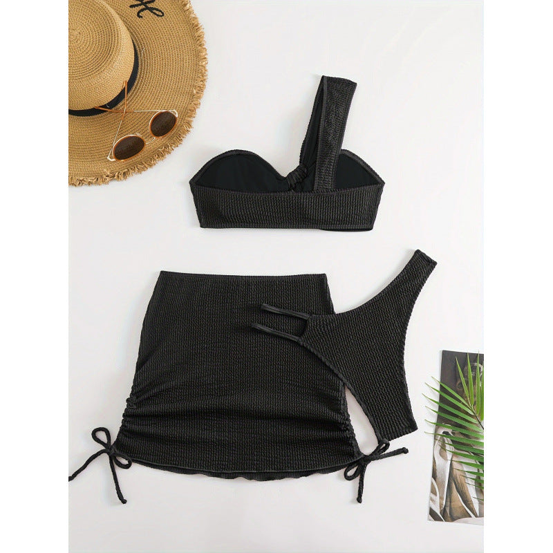 Dame bikini-sæt med asymmetrisk top og feminin ruffles detalje Skovae