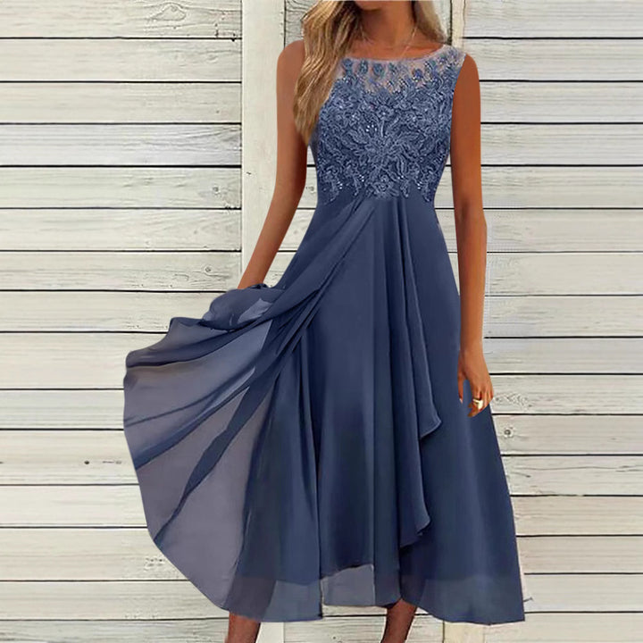 Damernes ærmeløse chiffon midikjole med broderet illusionsspitze, skibudskæring og lagdelt skørt Skovae