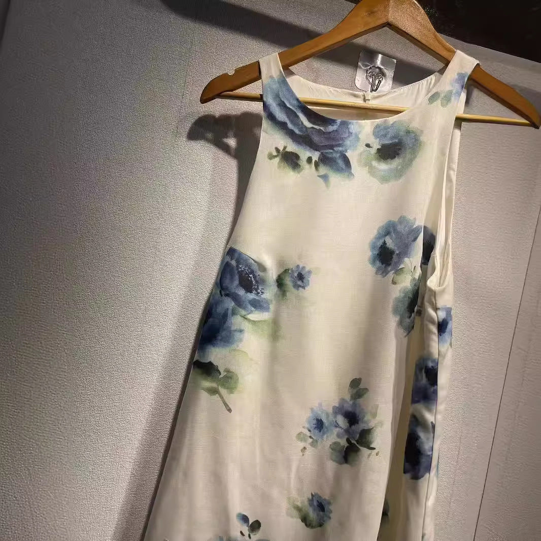 Dame luftig sommerkjole med blomsterdesign og fine stropper Stilla