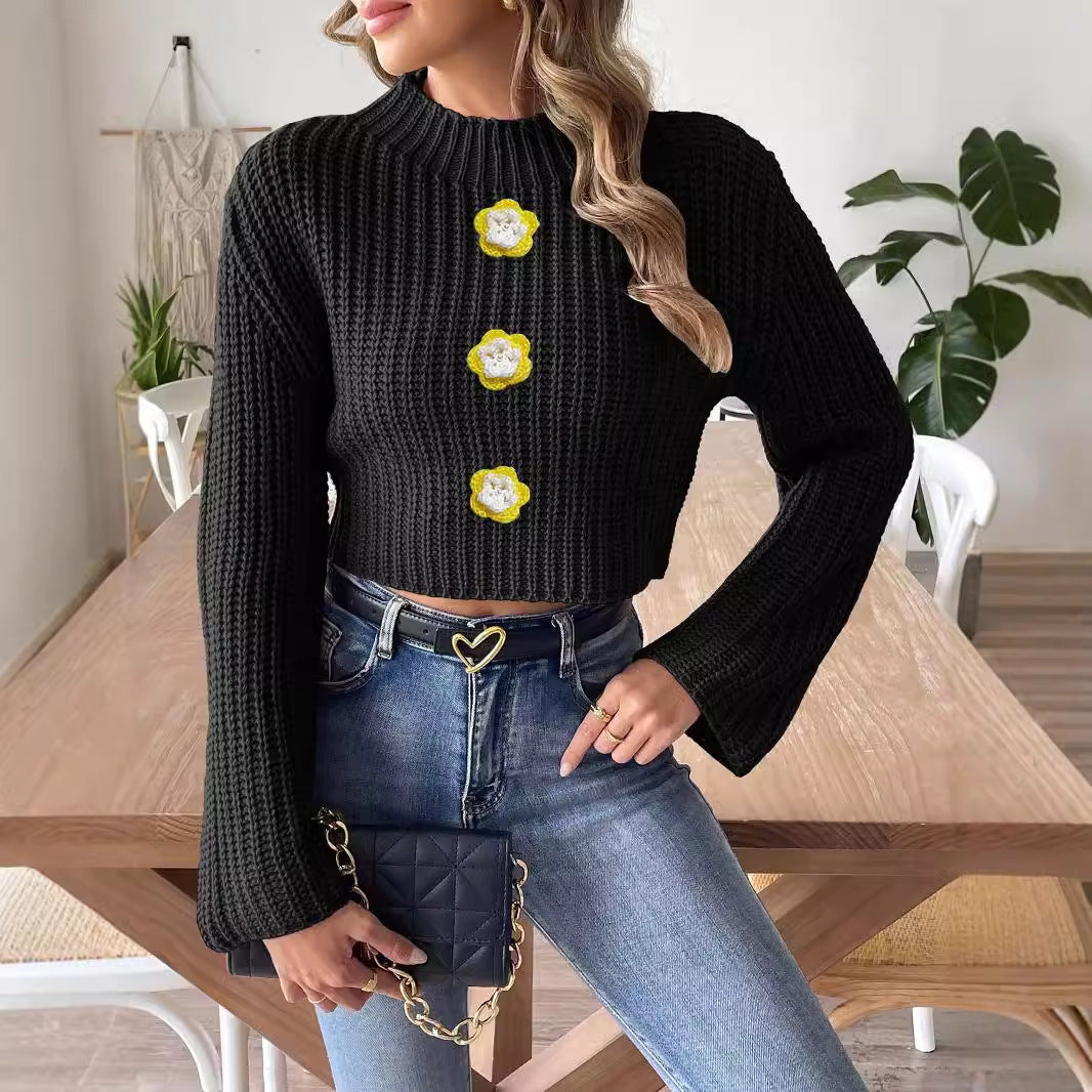 Femme Cropped Kabelstrikpullover med dekorative knapper Stilla