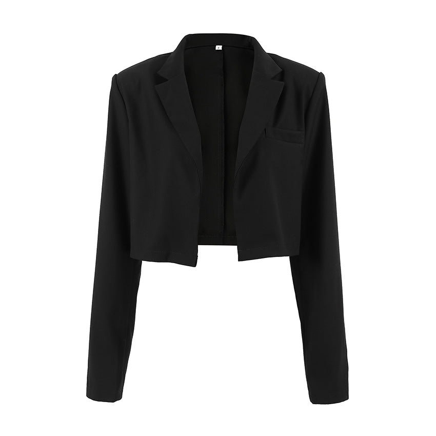 Dame Kort Blazerjakke med smart Ståkrave og elegante Detaljer Stilla