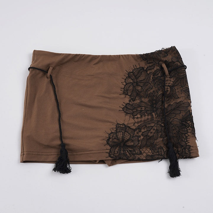 Dame Elegant spids bluse med moderigtigt krave og raffinerede knapdetaljer Skovae