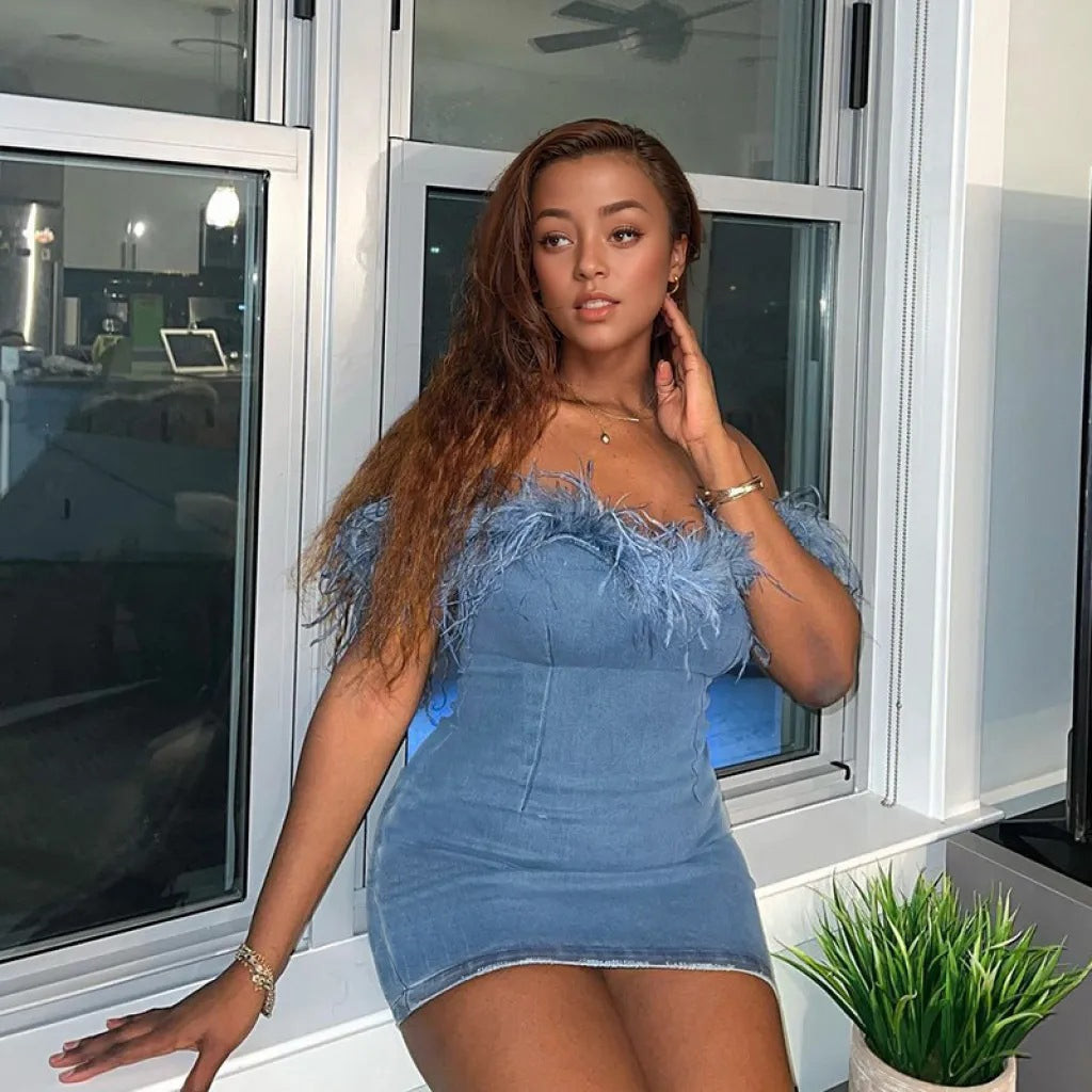 Dame Off-Shoulder Denim Mini-Kjole med Federdetaljer Stilla