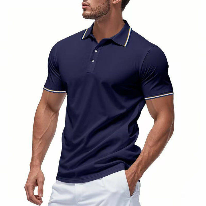 Herrer nan klassisk polo shirt lavet af piqué med kontraststriber ved kraven Skovae
