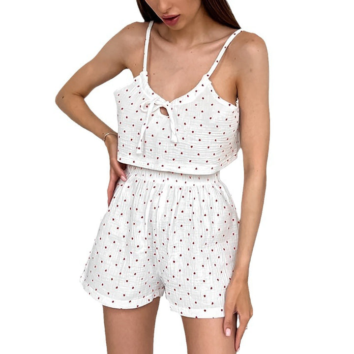 Dame fritidssæt med kort top og shorts i moderne prikkemønster Stilla