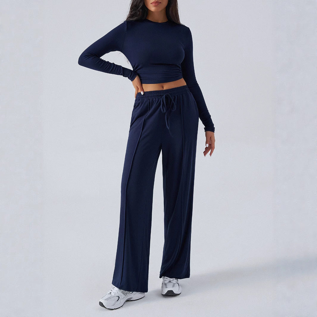 Dame afslappet lounge-sæt med langærmet crop-top og løs bund Skovae