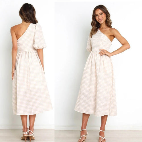 Femme One-Shoulder Gingham Midi Kjole med Puffærme Detalje Stilla
