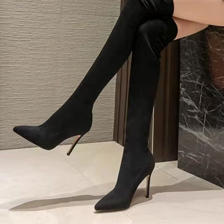 Dame Overknee Støvler med elegant smalt hæl og moderne velour-udseende Stilla