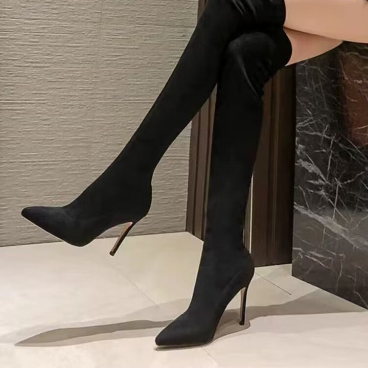 Dame Overknee Støvler med elegant smalt hæl og moderne velour-udseende Stilla