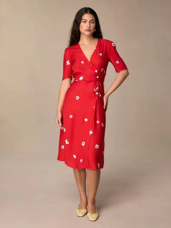 Dame omslagkjole med floral tryk og elegant V-hals Stilla