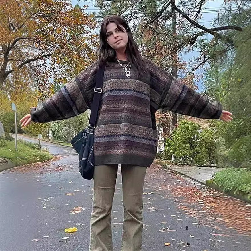 Damer hyggelig oversized sweater med farverigt stribet mønster og brede ærmer Stilla