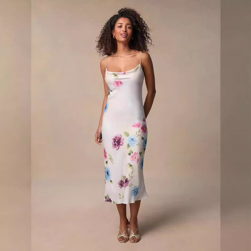 Dame blomsterkjole i minimalistisk design Stilla
