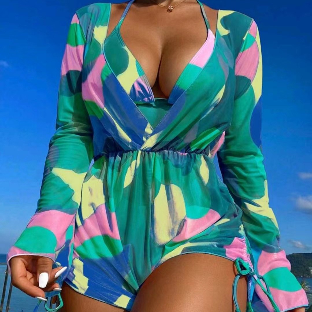 Dame strandoutfit med luftig tunika og bikini Skovae