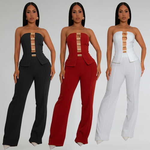 Dame strapless jumpsuit med dekorativ udskæring og tætsiddende snit Stilla