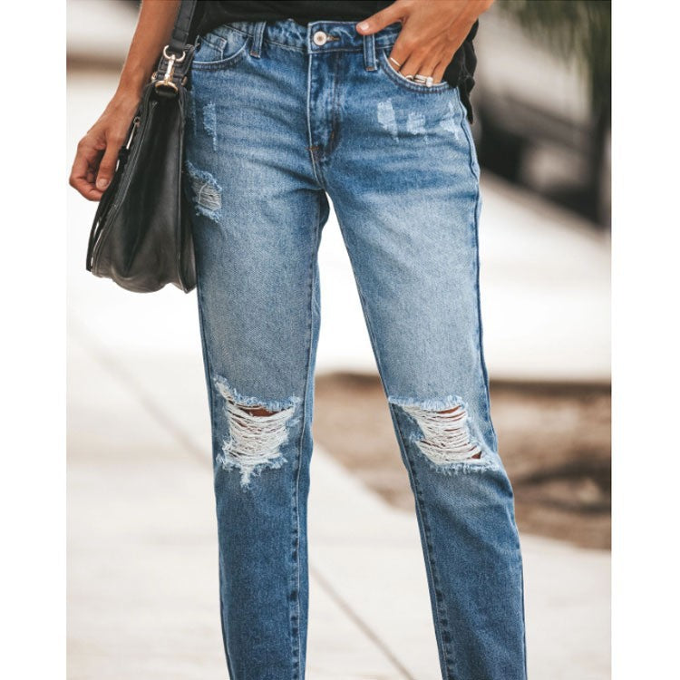 Dame Ripped Jeans i moderne Relaxed-Fit med frynset kanter og karakteristiske distressed-detaljer Stilla