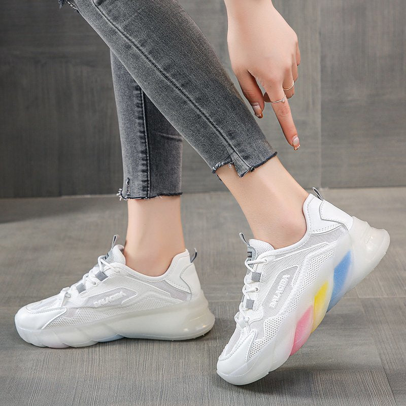 Dame mode Sneakers med futuristisk design og attraktiv sål Stilla