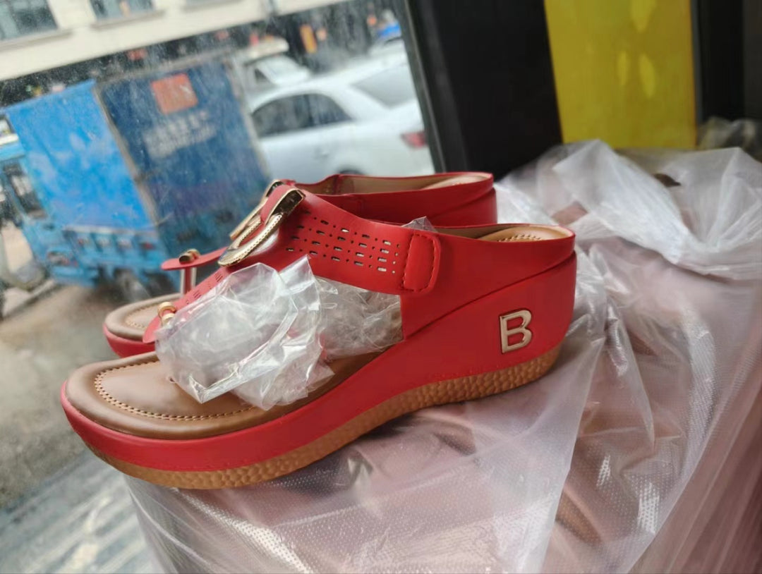 Dame kile-sandaler med moderigtige rem og komfortabel fodseng Stilla