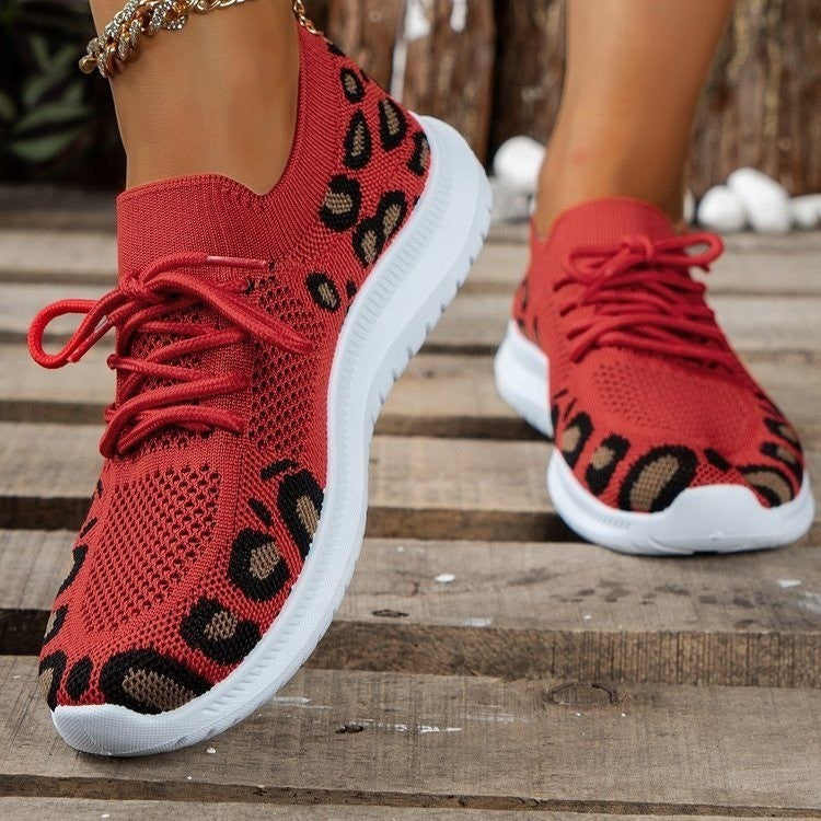 Dame Sporty og åndbare Sneakers med moderigtigt dyreprint Stilla
