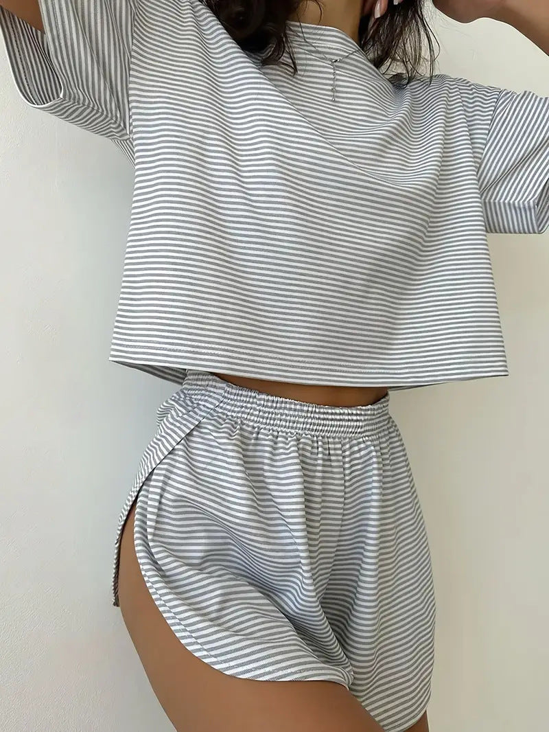 Dame Casual Stripe Sæt med Løst T-shirt og Shorts Skovae