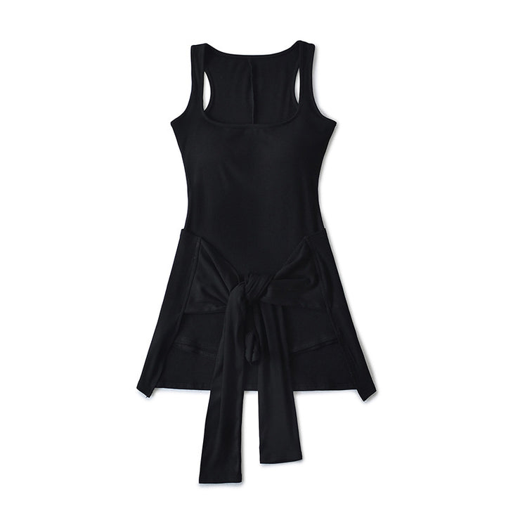 Dame mode jumpsuit med dyb udskæring og justerbar taljebælte Stilla