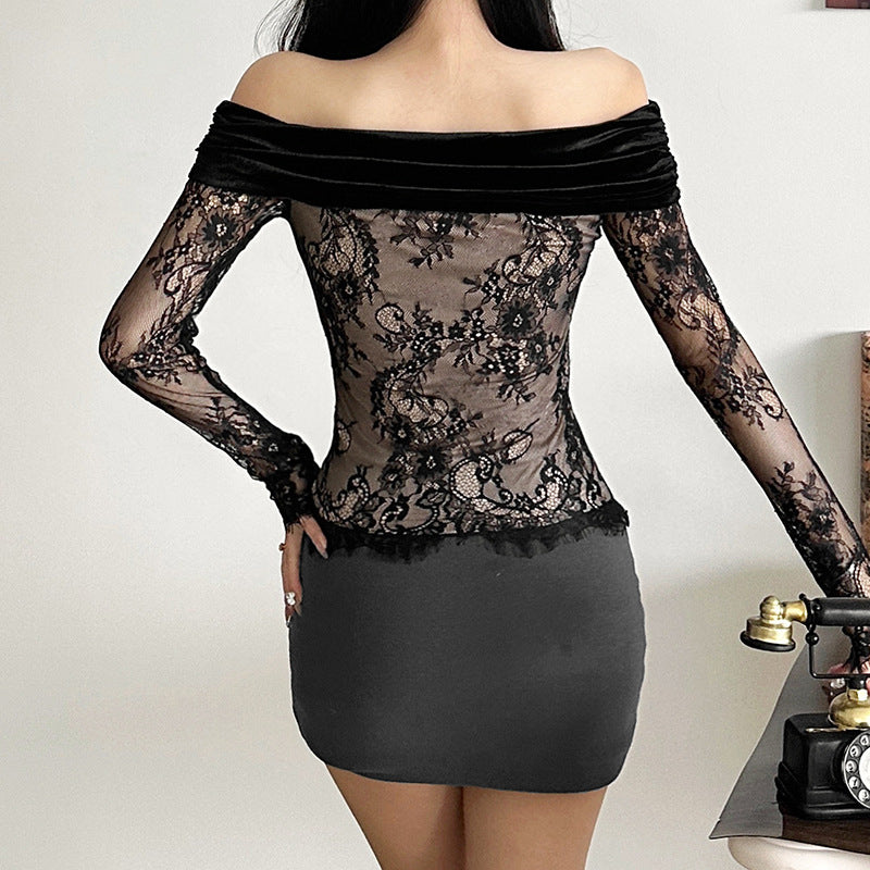 Dame spidsbluse med off-shoulder design og elegante flæsedetaljer Stilla