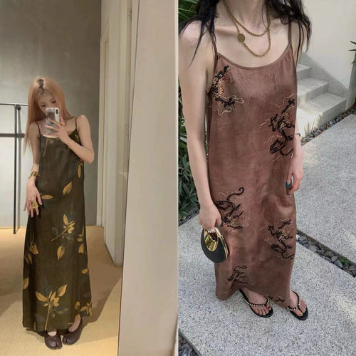 Dame Midi-kjole med florale trykdetaljer og elegant snit Stilla