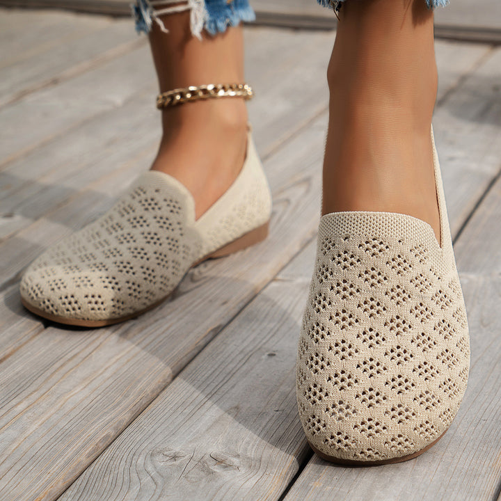 Dame åndbare slippers med moderigtig hulmønster og skridsikker sål Stilla